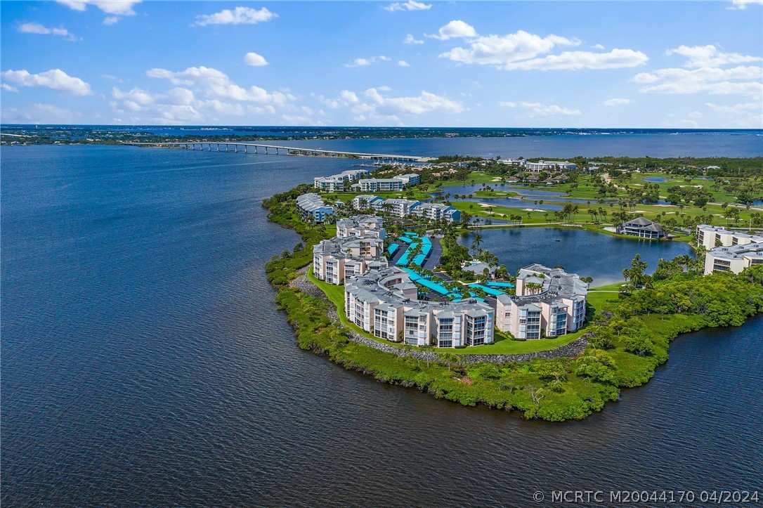 5700 NE Island Cove Way 4302