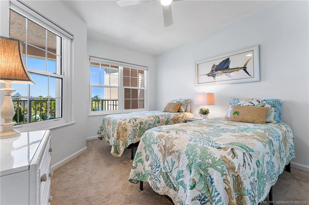 5700 NE Island Cove Way 4302