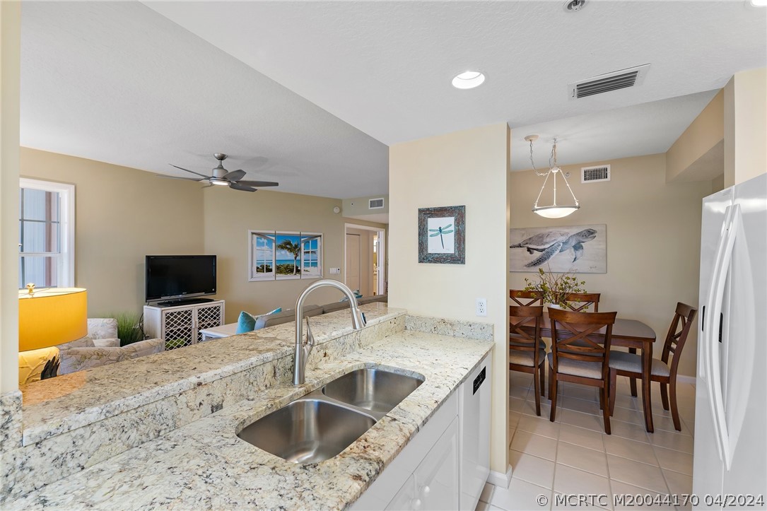 5700 NE Island Cove Way 4302