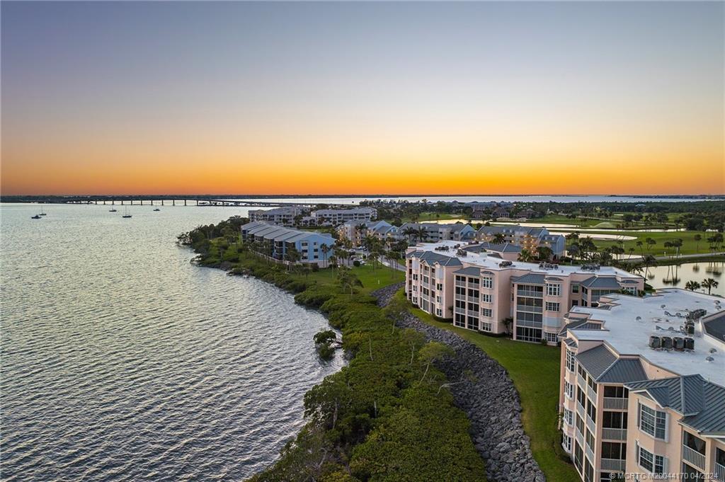 5700 NE Island Cove Way 4302