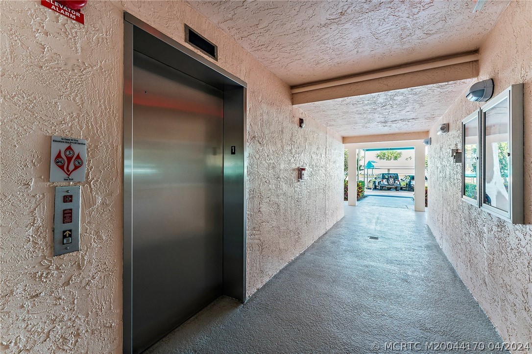 5700 NE Island Cove Way 4302
