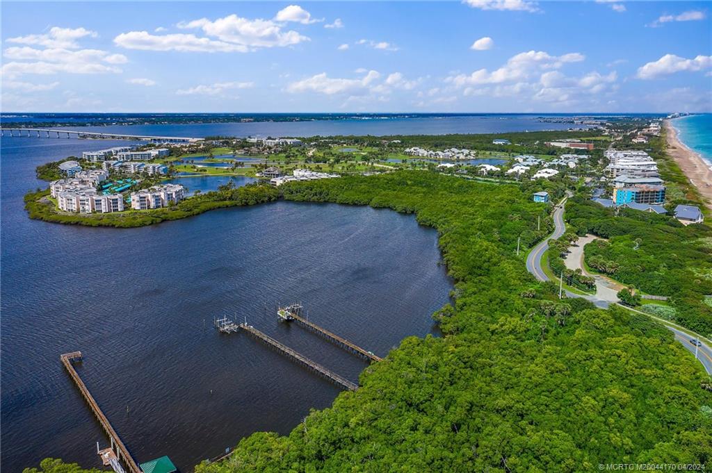 5700 NE Island Cove Way 4302