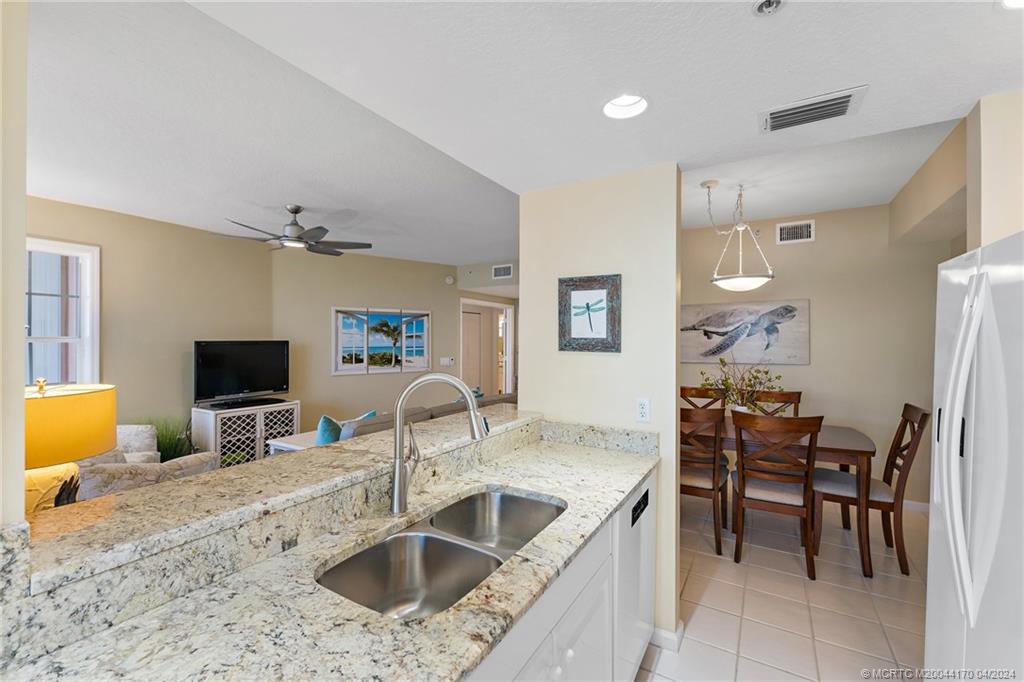 5700 NE Island Cove Way 4302