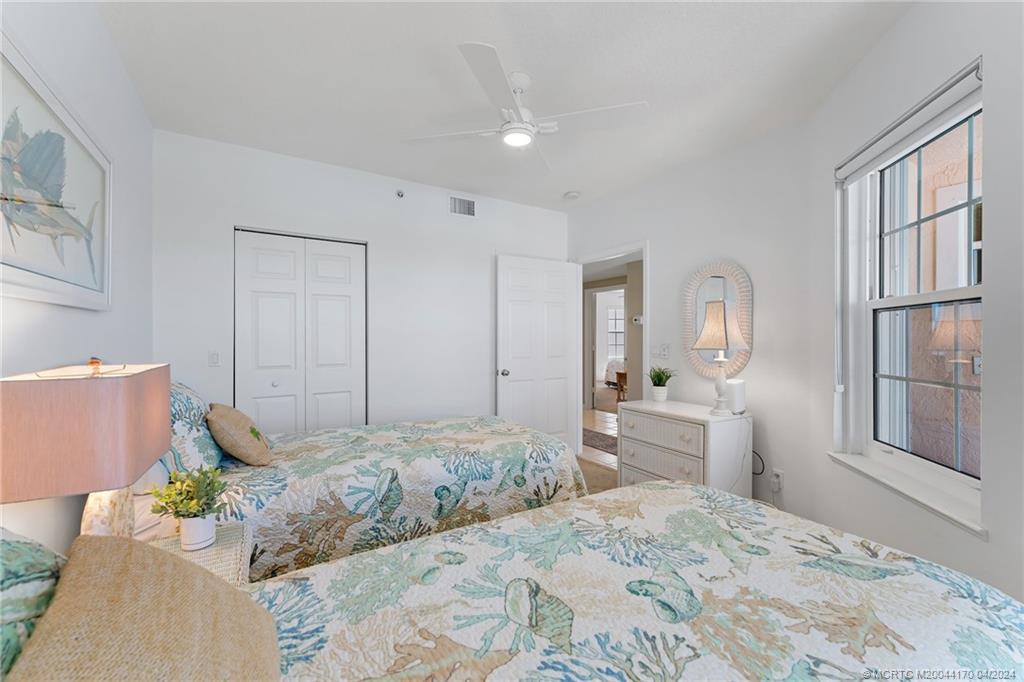 5700 NE Island Cove Way 4302