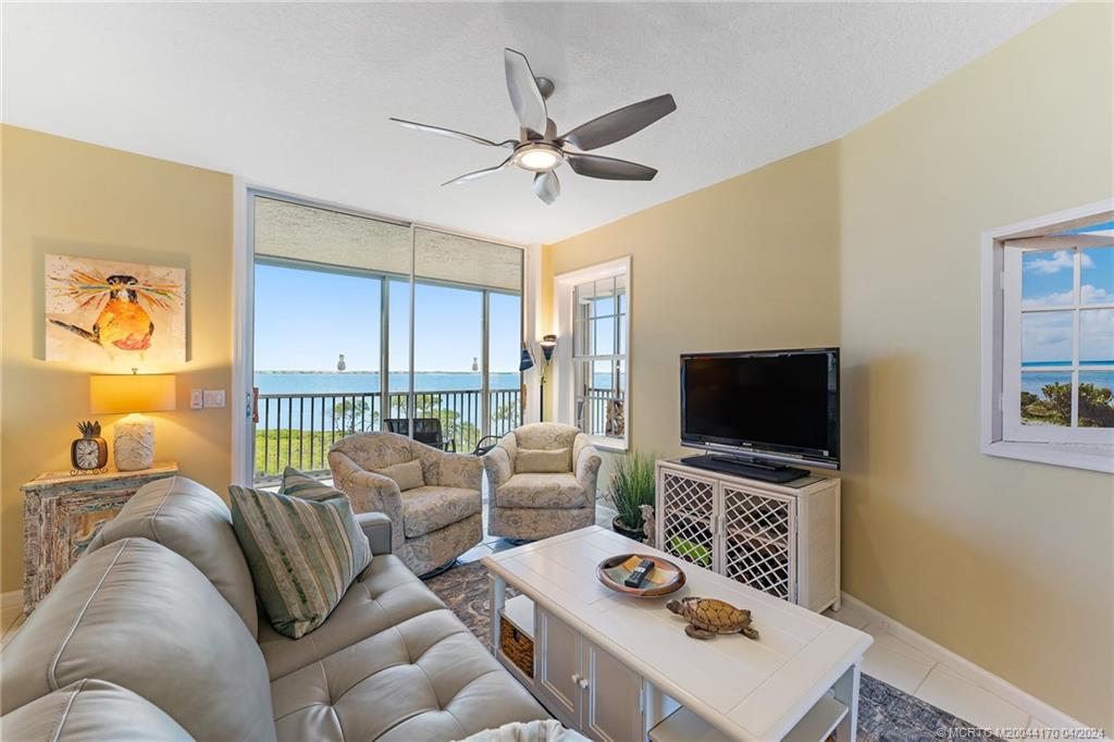 5700 NE Island Cove Way 4302