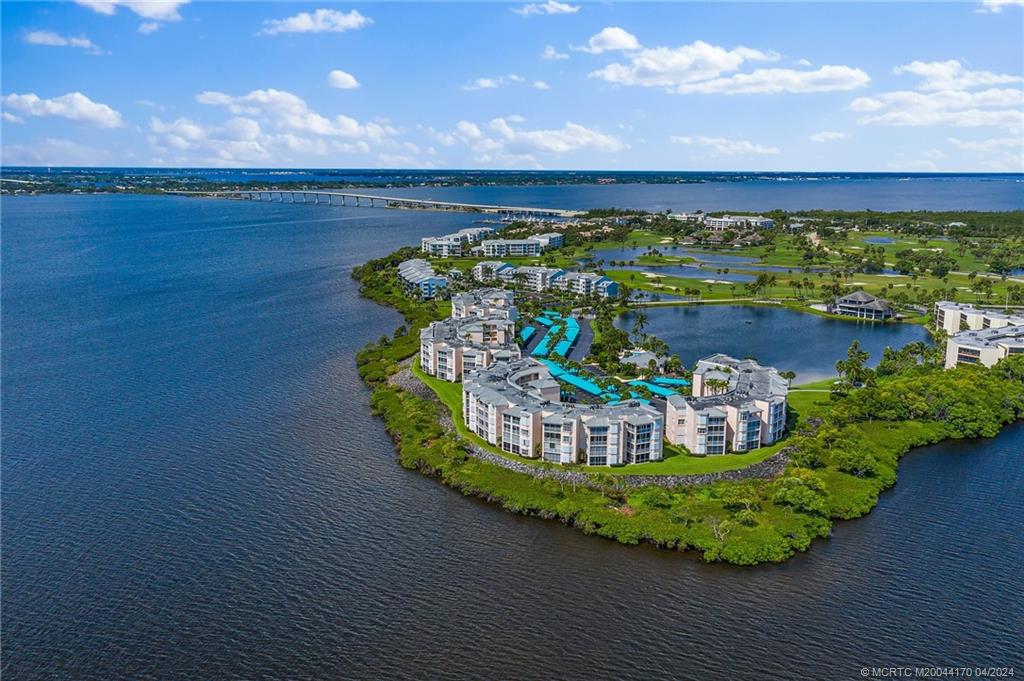 5700 NE Island Cove Way 4302