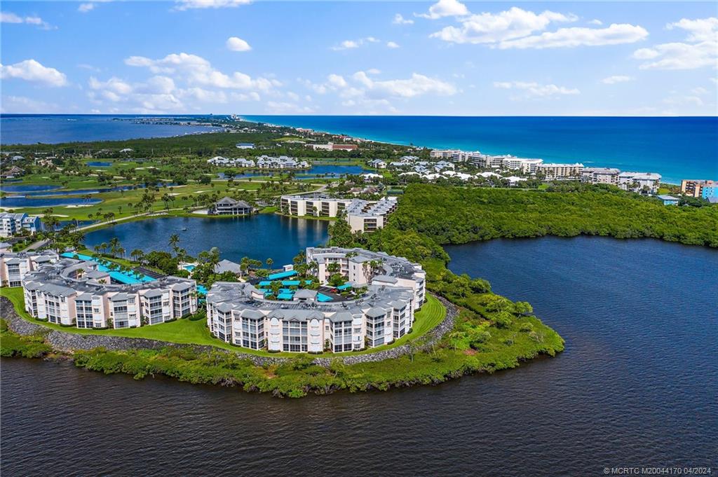 5700 NE Island Cove Way 4302