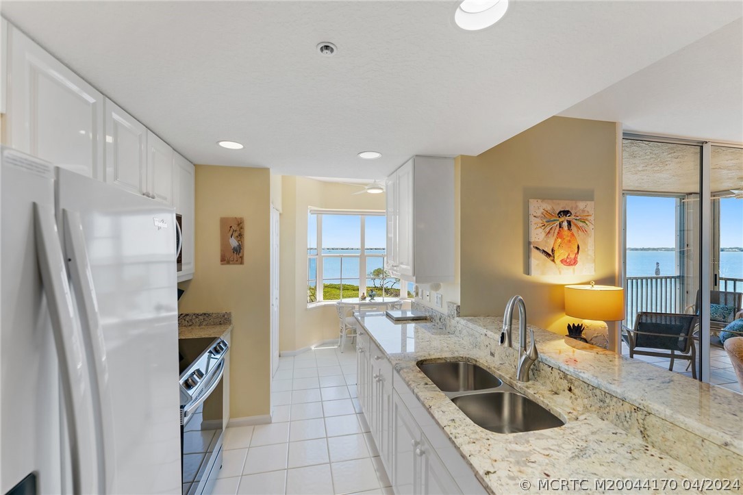 5700 NE Island Cove Way 4302