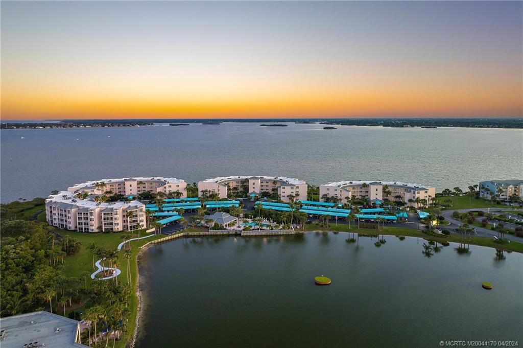 5700 NE Island Cove Way 4302