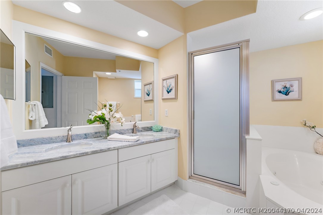 5700 NE Island Cove Way 4302