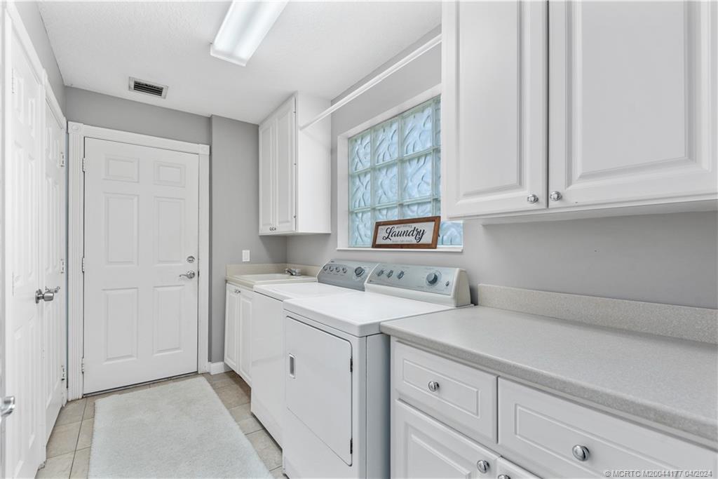 11208 SW Pembroke Drive