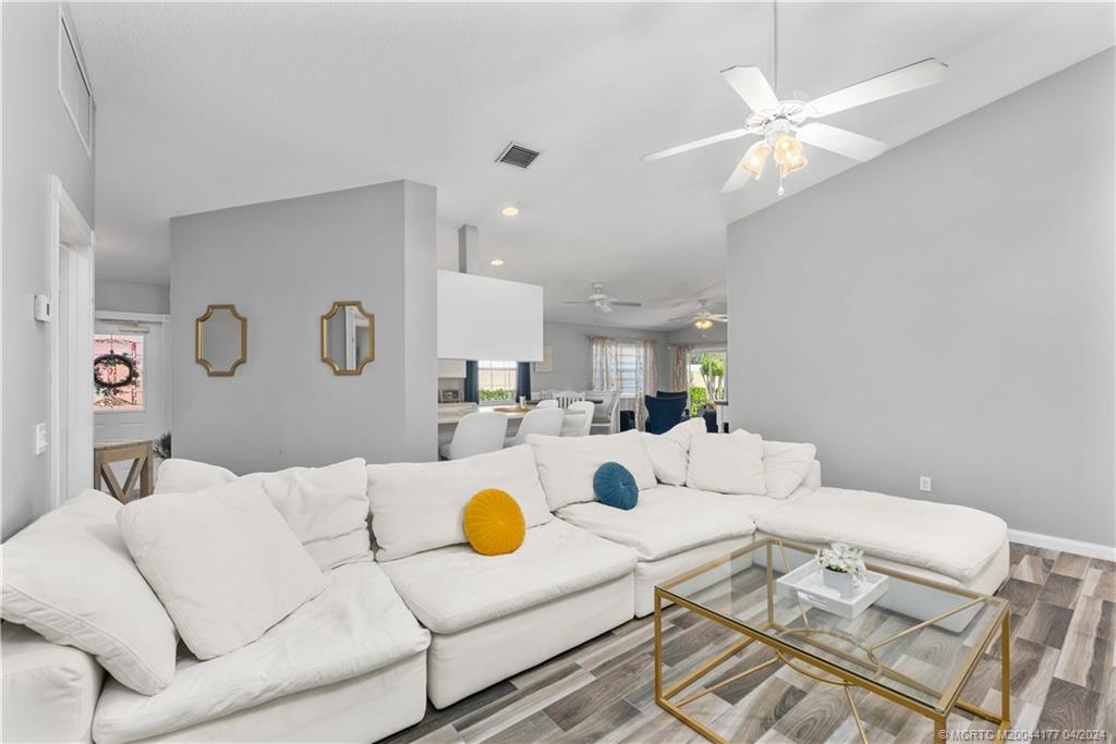 11208 SW Pembroke Drive