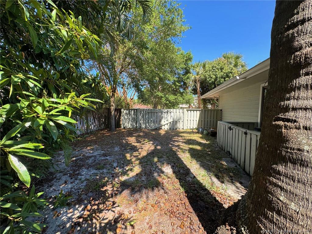 118 Hillcrest Drive