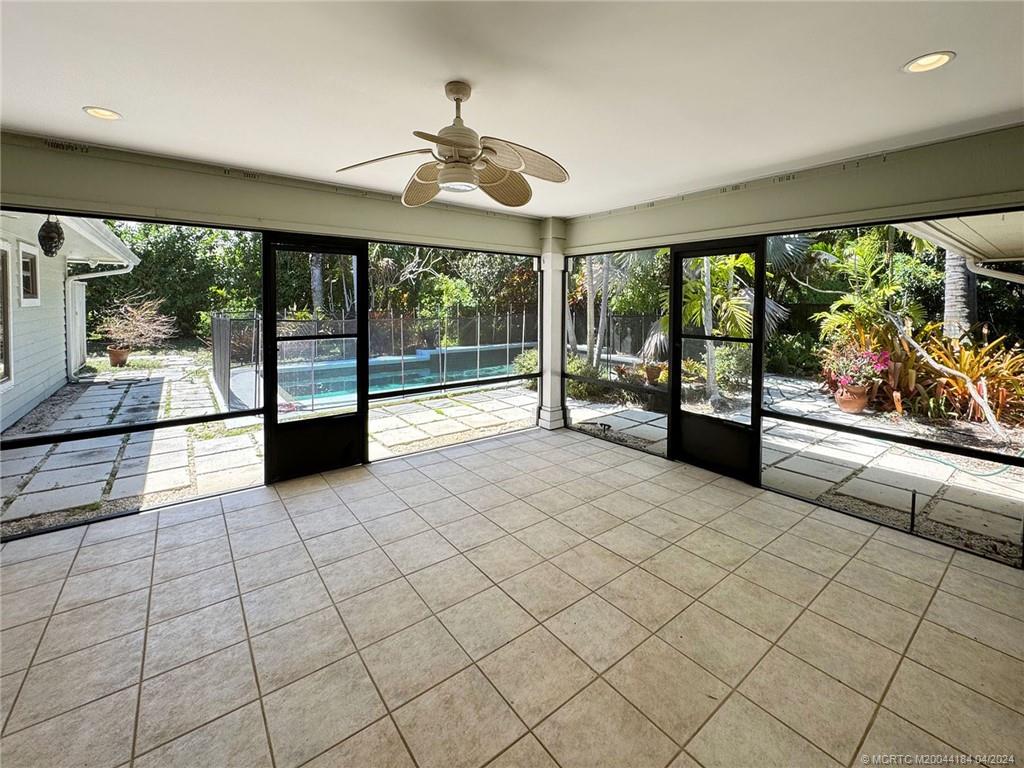 118 Hillcrest Drive