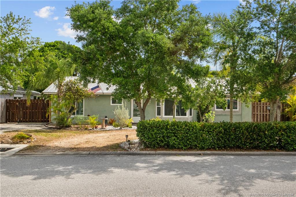 8711 SE Eagle Avenue