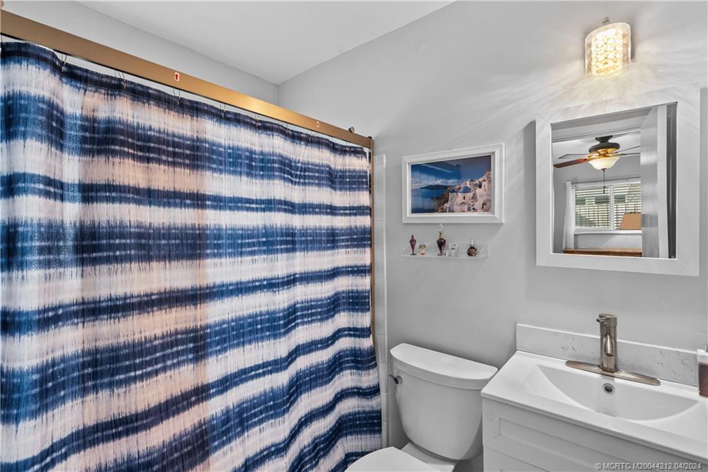 8711 SE Eagle Avenue