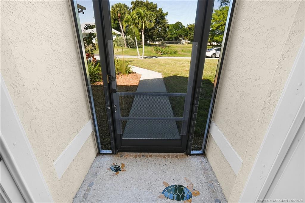 2501 NW South Manor Avenue