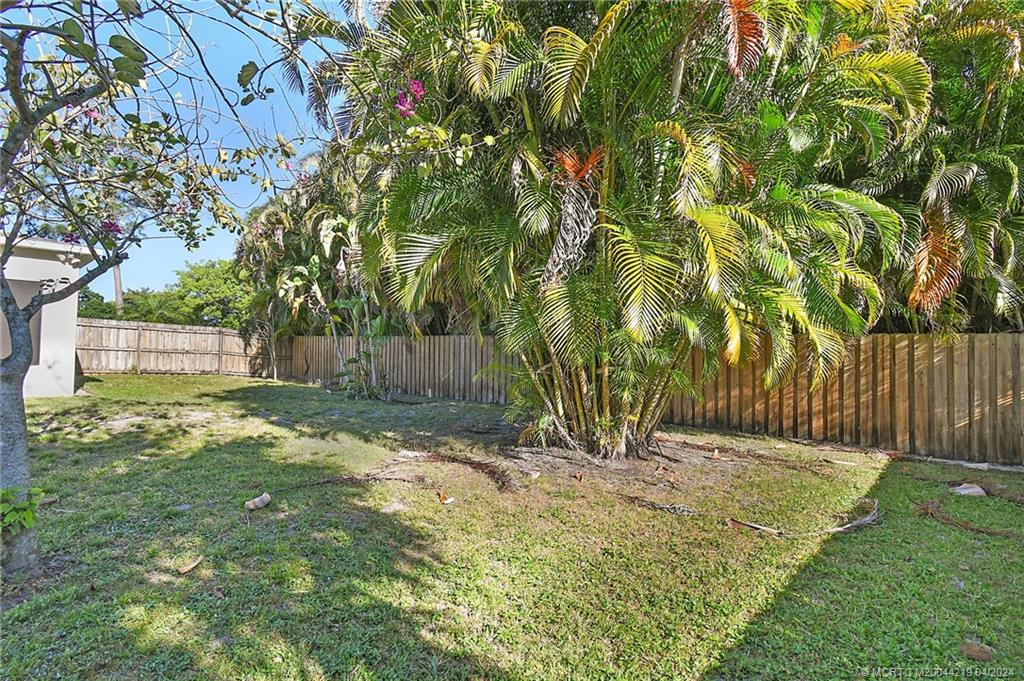 2501 NW South Manor Avenue