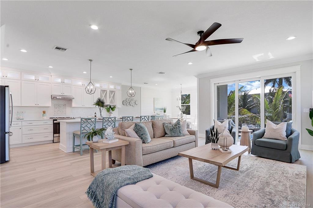 4639 SE Manatee Lane