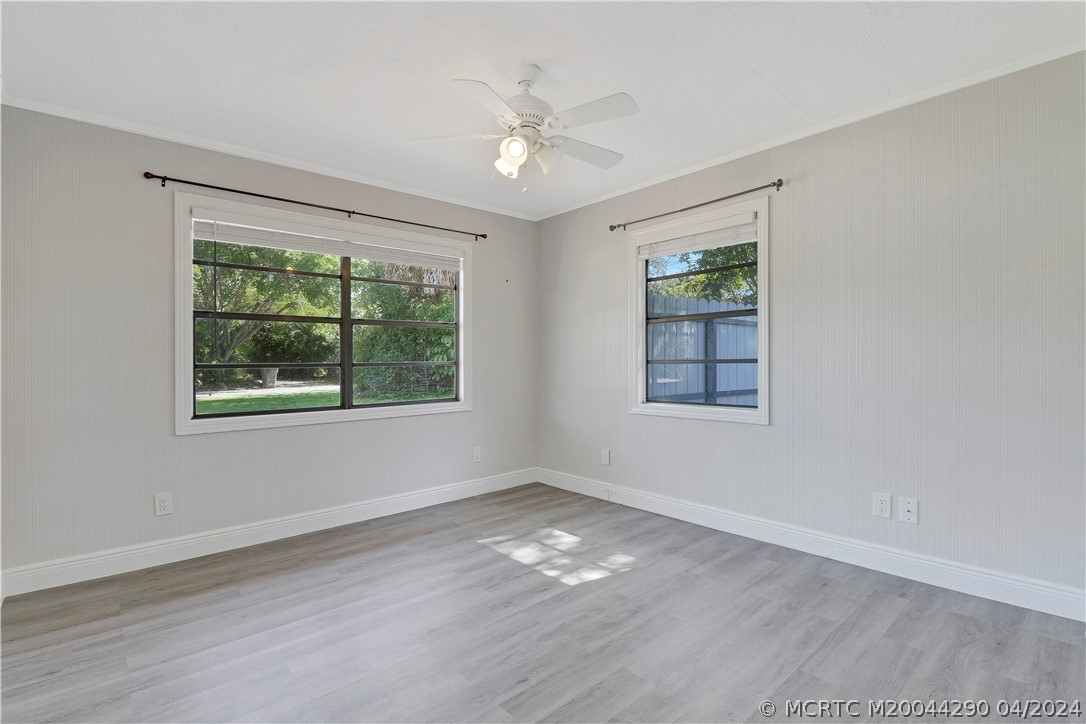 327 SW Dyer Drive
