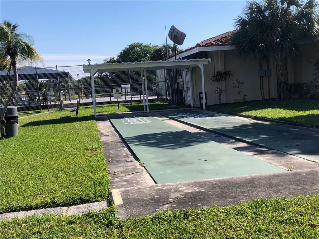 327 SW Dyer Drive