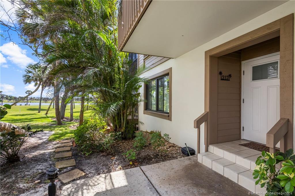217 NE Edgewater Drive