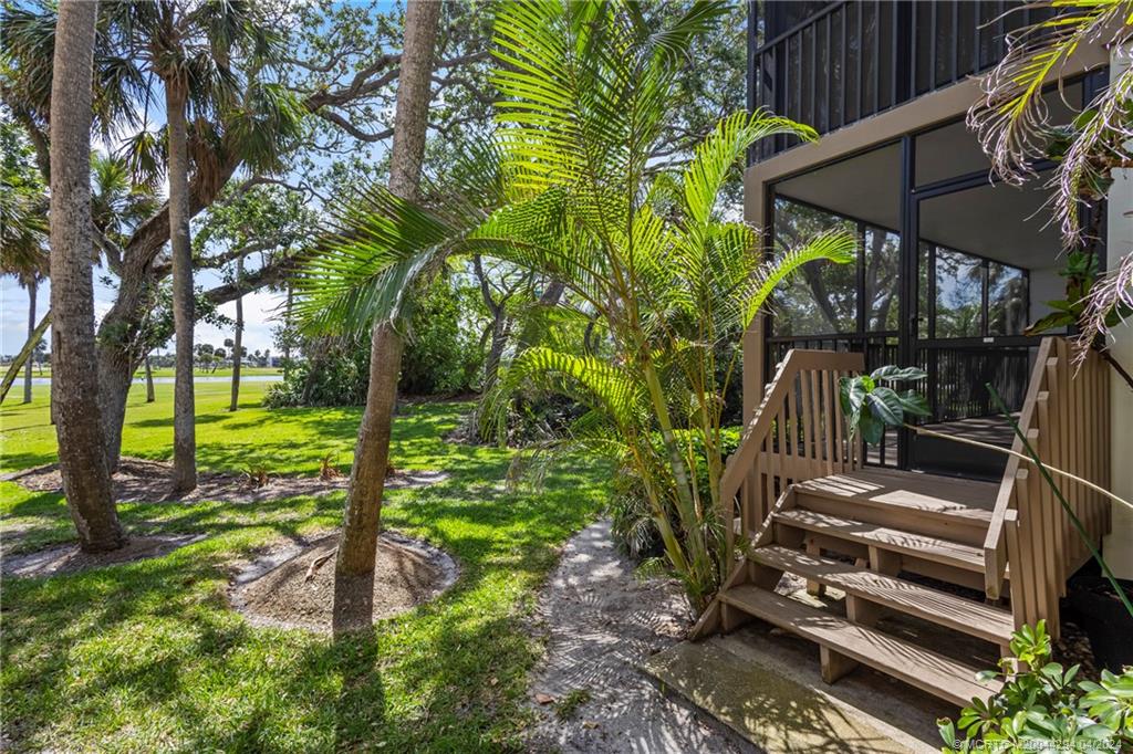 217 NE Edgewater Drive