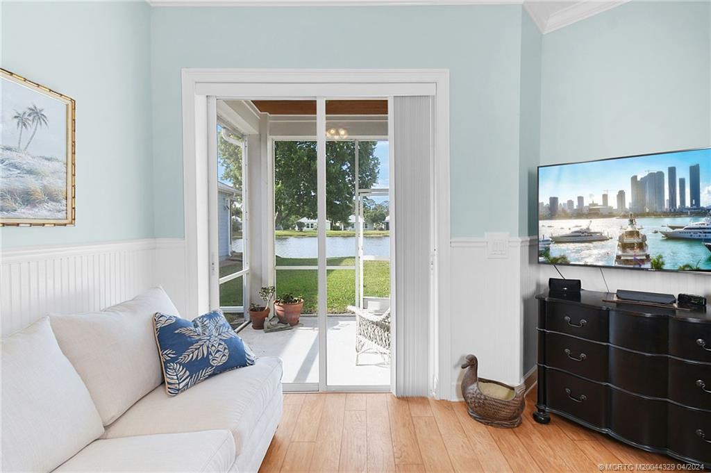 428 NE Leaping Frog Way