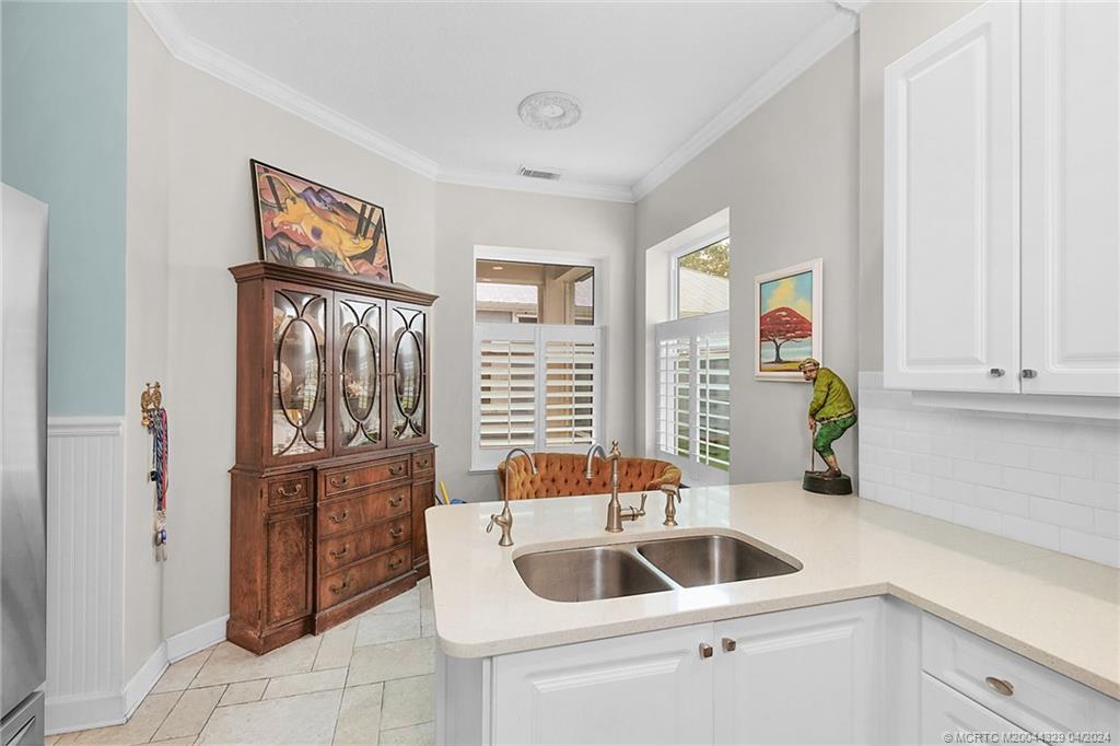 428 NE Leaping Frog Way