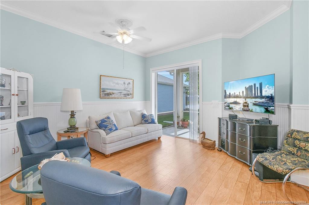 428 NE Leaping Frog Way