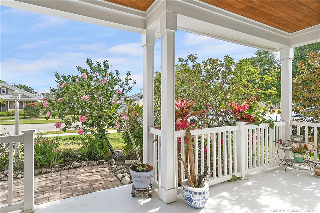 428 NE Leaping Frog Way