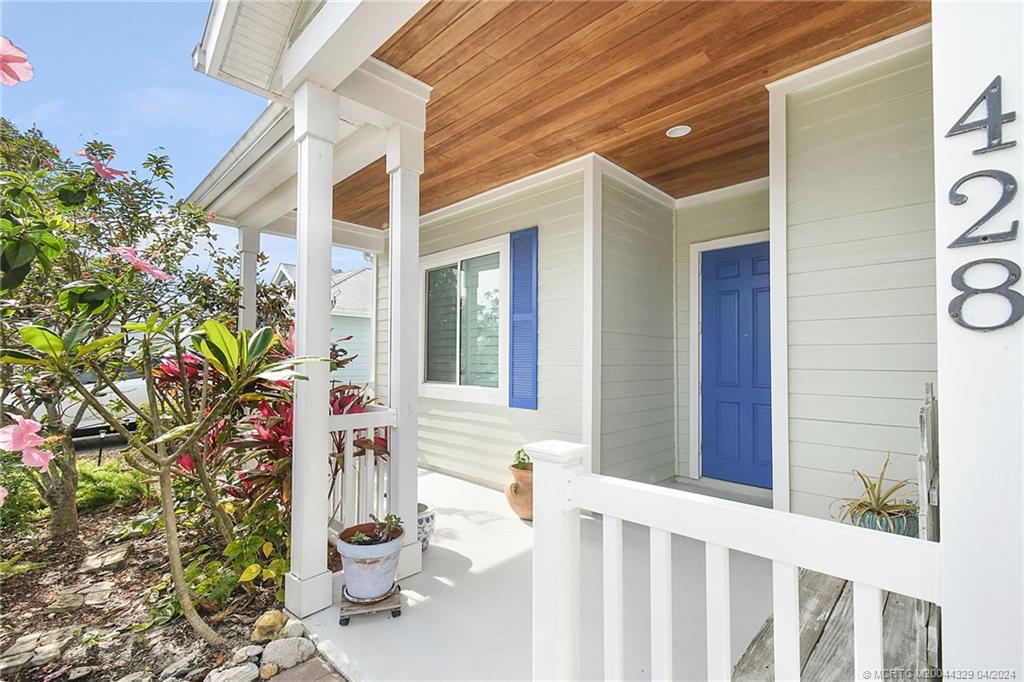 428 NE Leaping Frog Way