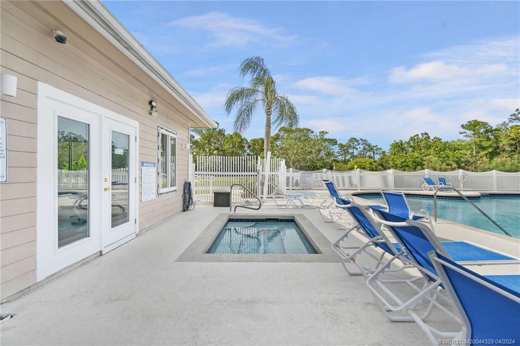 428 NE Leaping Frog Way