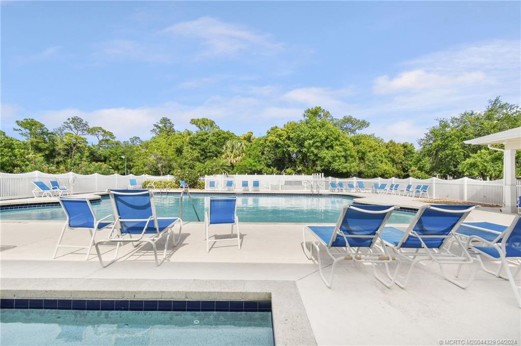 428 NE Leaping Frog Way