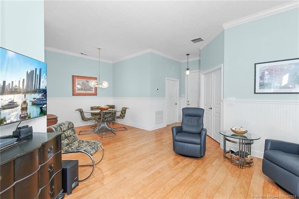 428 NE Leaping Frog Way