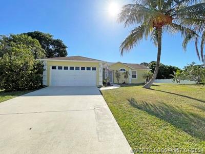 2285 SE Dill Lane