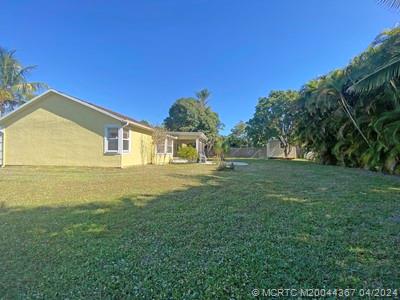 2285 SE Dill Lane