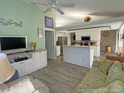 2285 SE Dill Lane