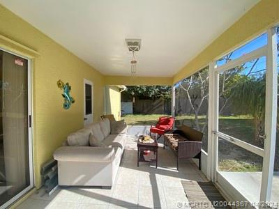2285 SE Dill Lane