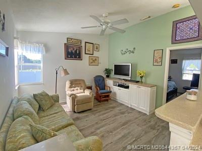 2285 SE Dill Lane