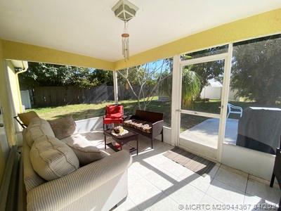 2285 SE Dill Lane
