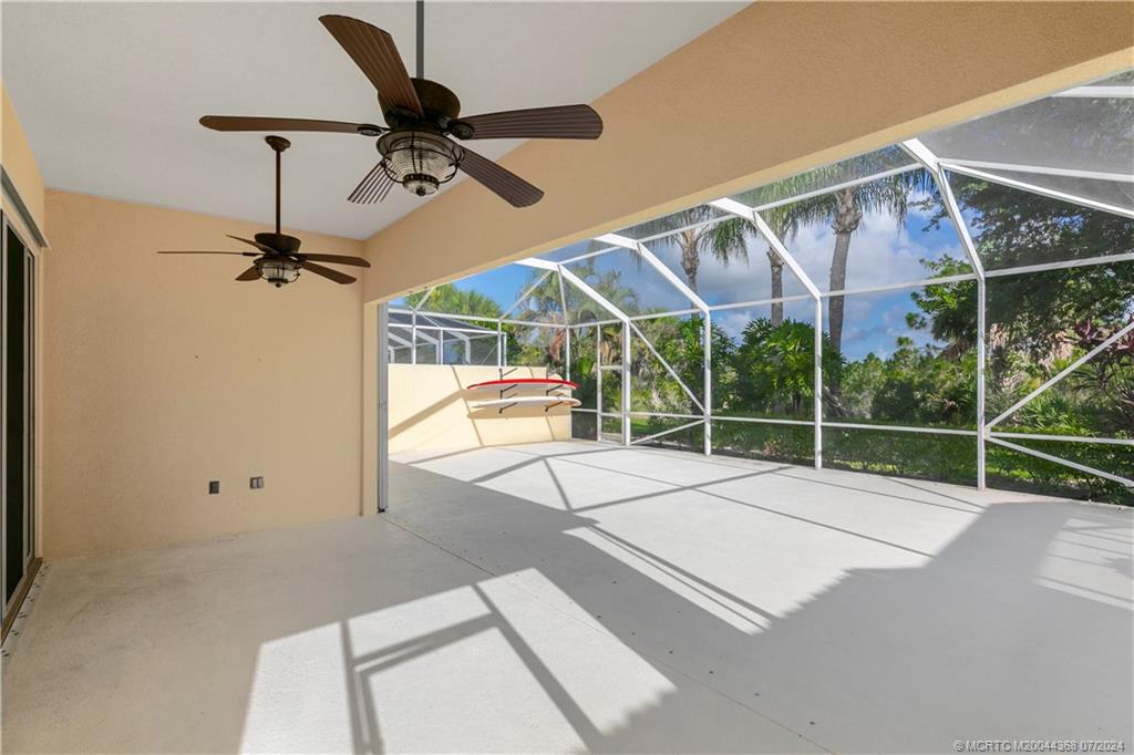 8952 SE Eldorado Way