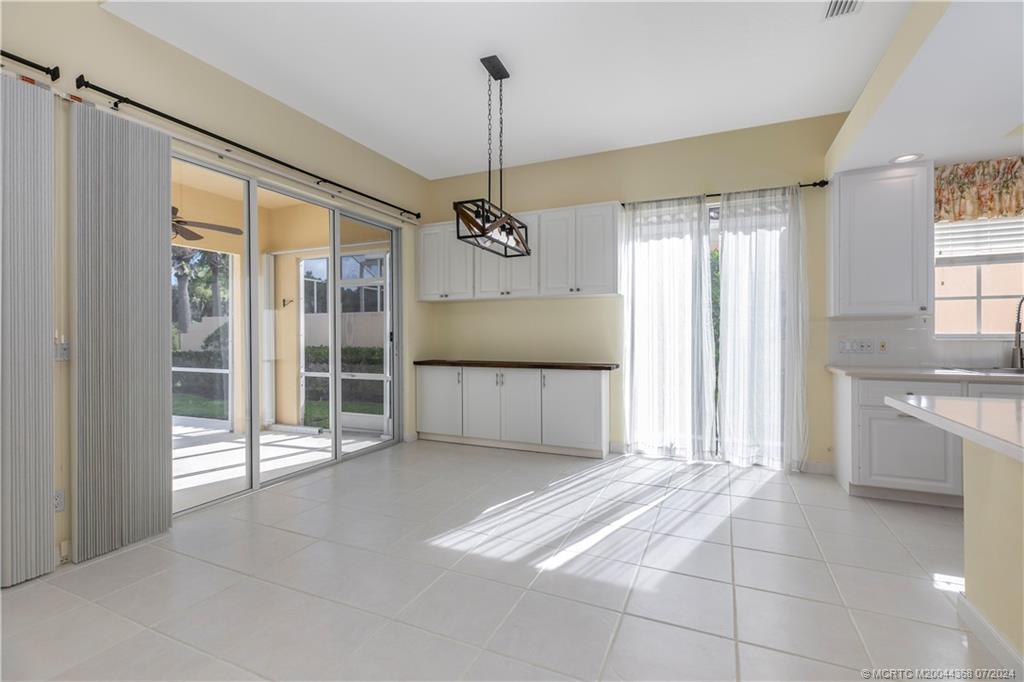 8952 SE Eldorado Way