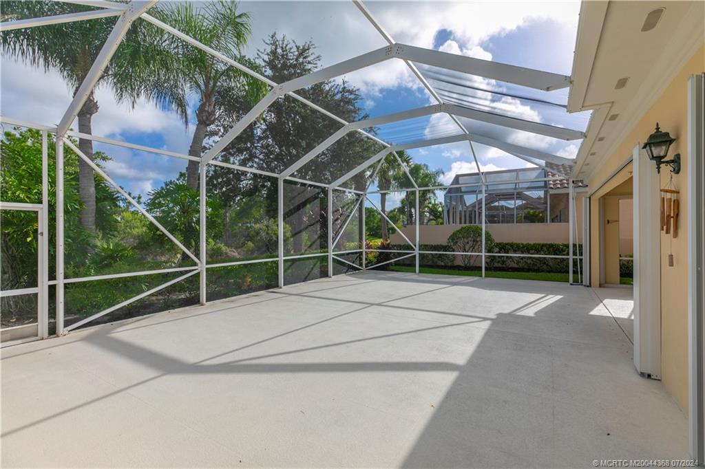 8952 SE Eldorado Way