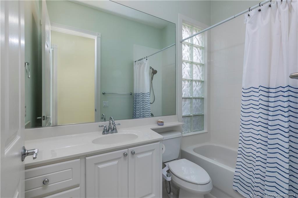 8952 SE Eldorado Way