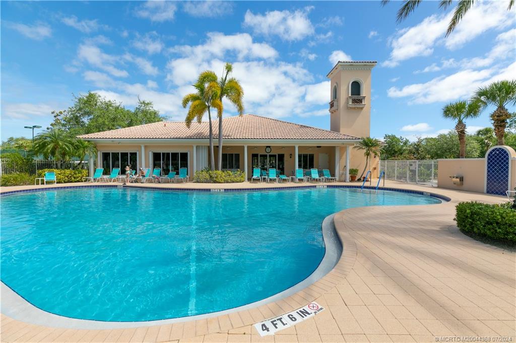 8952 SE Eldorado Way