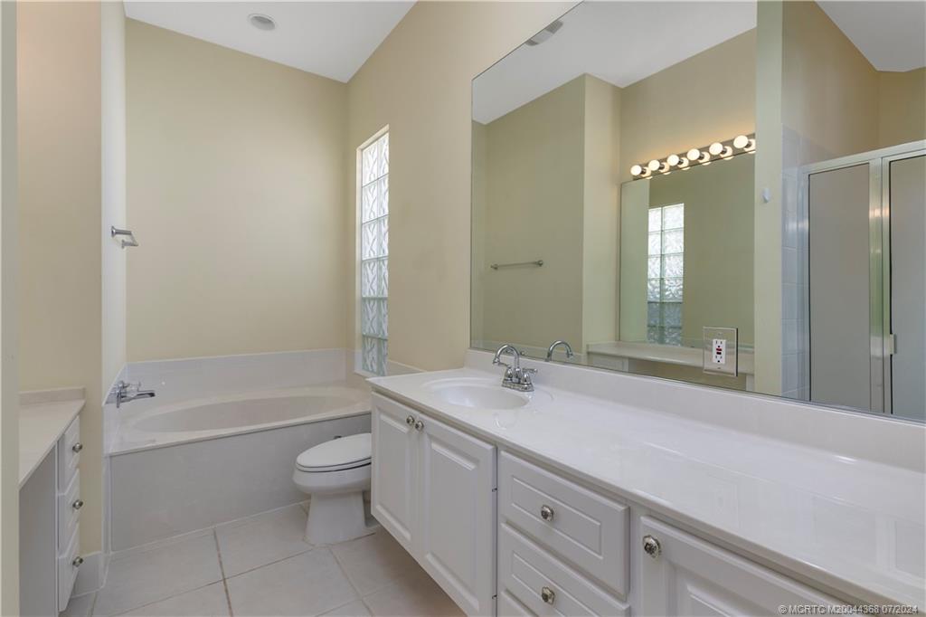 8952 SE Eldorado Way