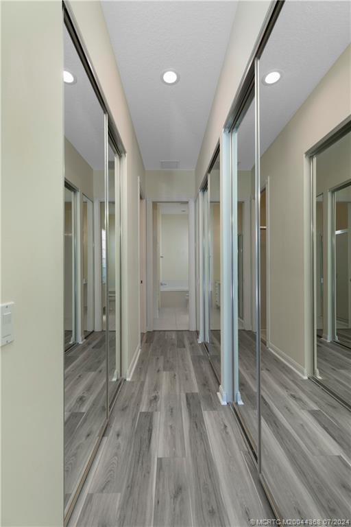 8952 SE Eldorado Way