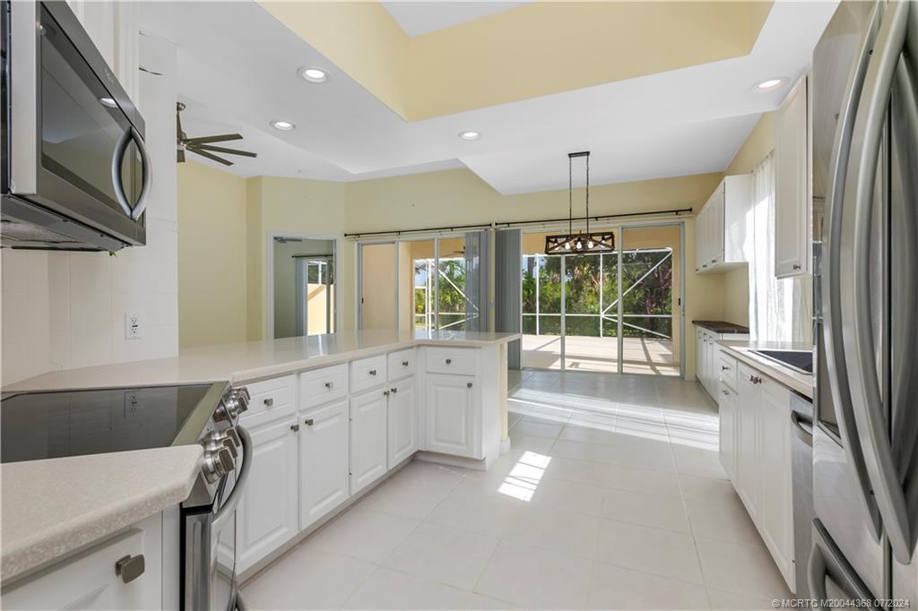 8952 SE Eldorado Way