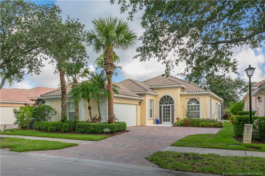 8952 SE Eldorado Way